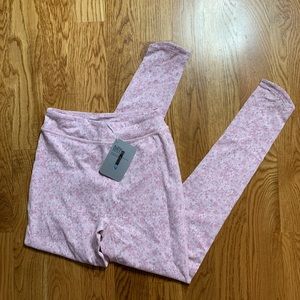 SALE!🚨 NWT Gymshark Fleur Pink Marl Leggings